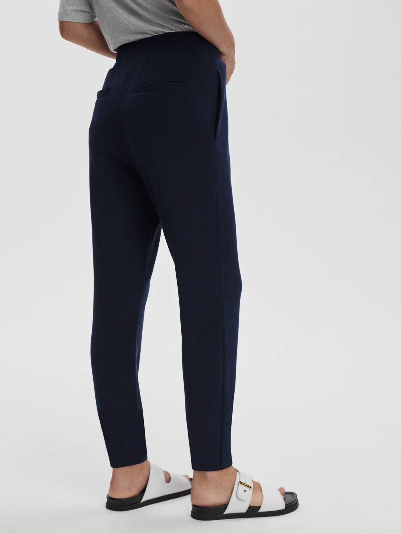 The Slim Pant