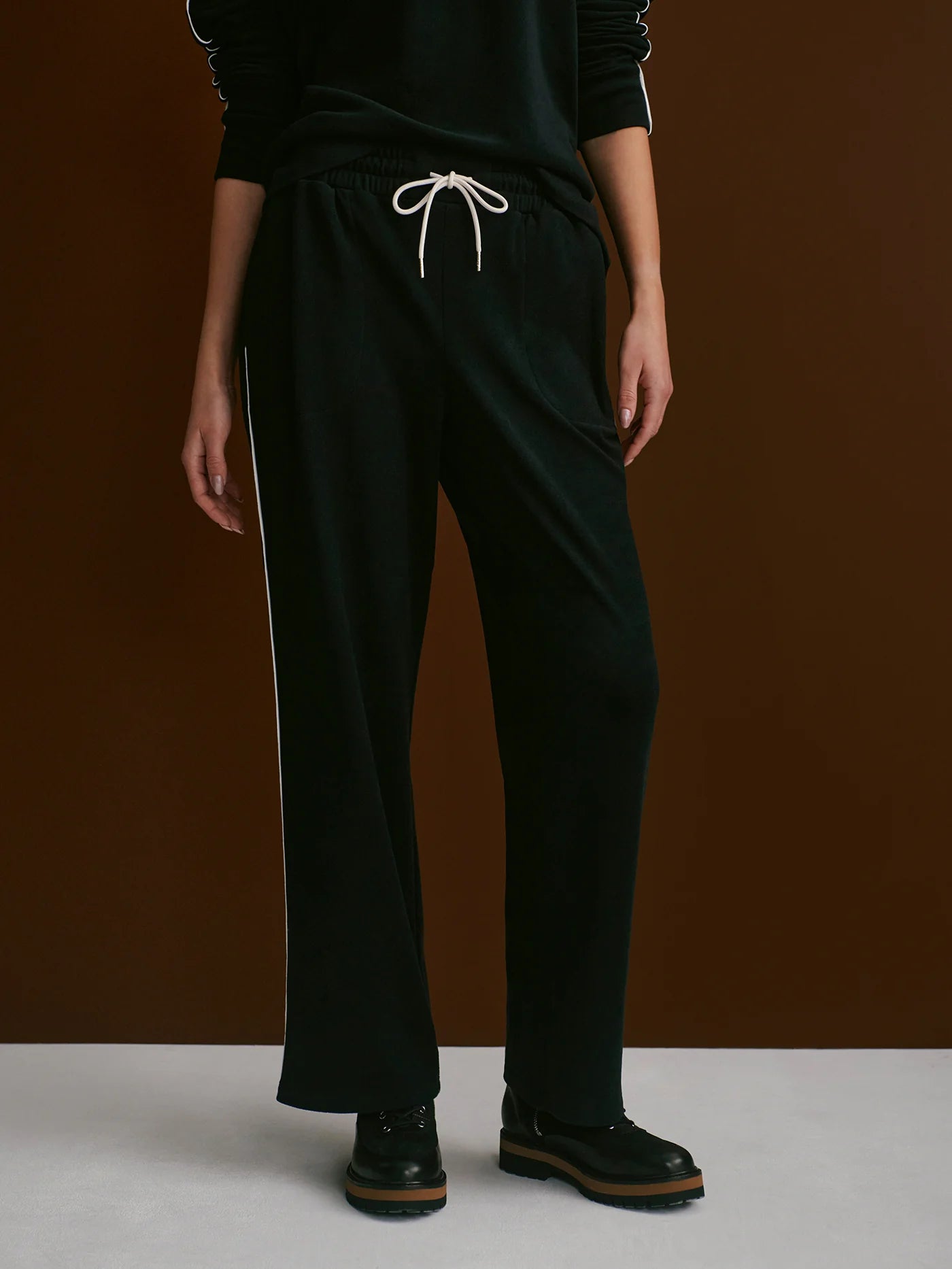 Brushed Rib Straight-Leg Pant