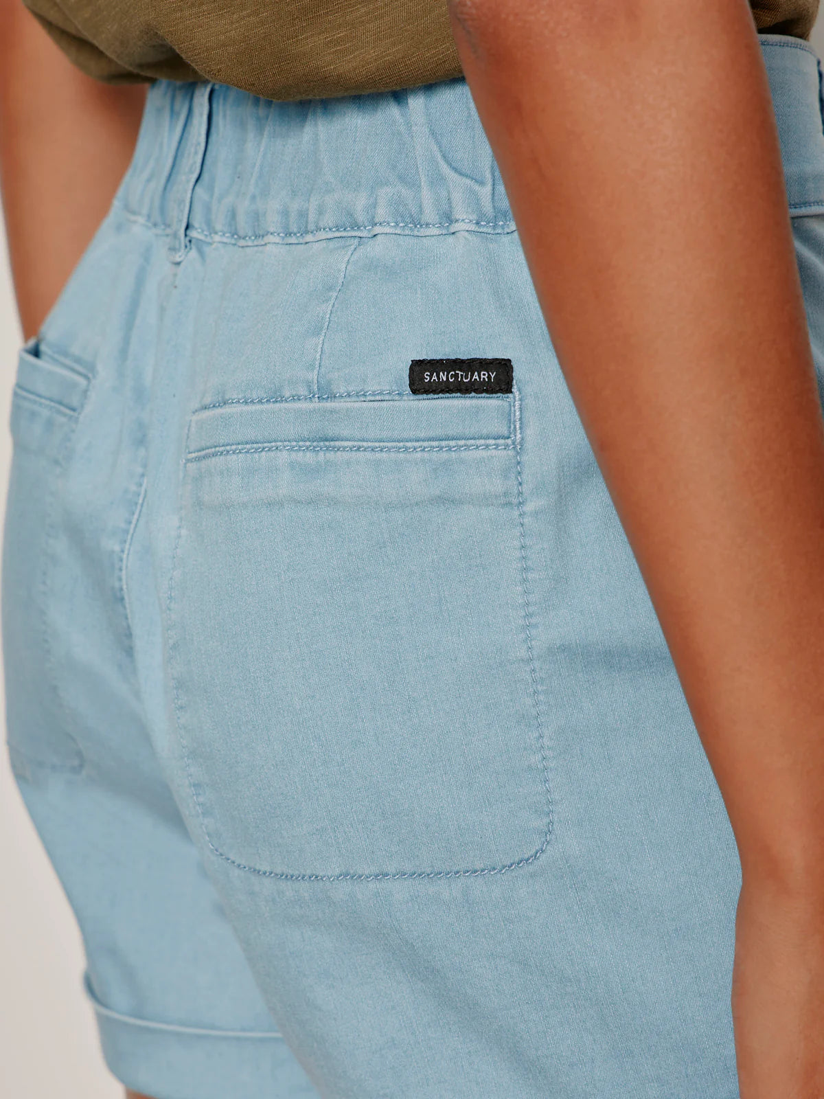 Wander On Short