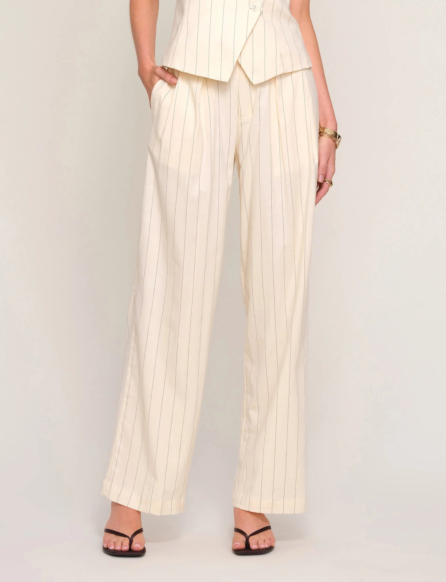 Aro Pant